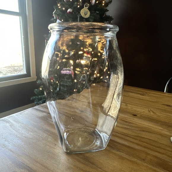 Large Twisted Glass Vase Clear Glass - Picture 4 of 5